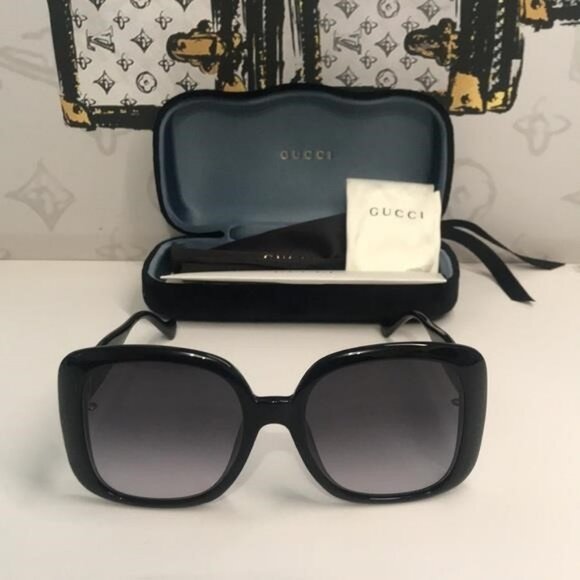 New Authentic Gucci GG1029SA 001 Black Square Sunglasses Grey Gradient Lenses - Picture 5 of 10